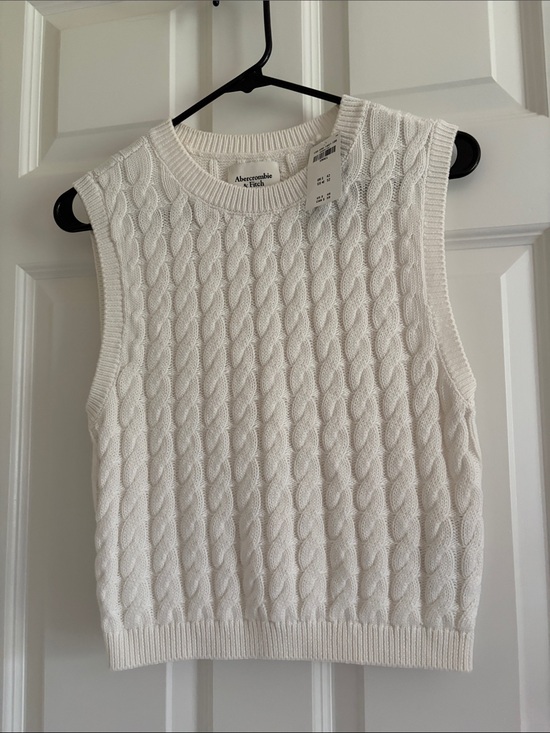 Abercrombie & Fitch Sweaters - Abercrombie & Fitch White Cable Knit Sleeveless Sweater Vest